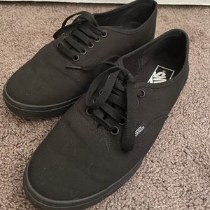 Van’s low top shoes